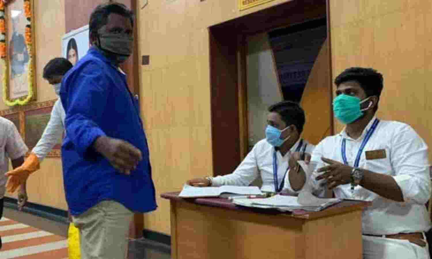 भारत में कोरोना मरीजों की संख्या एक लाख 90 हजार पार, 24 घंटे में 8392 नए मामले