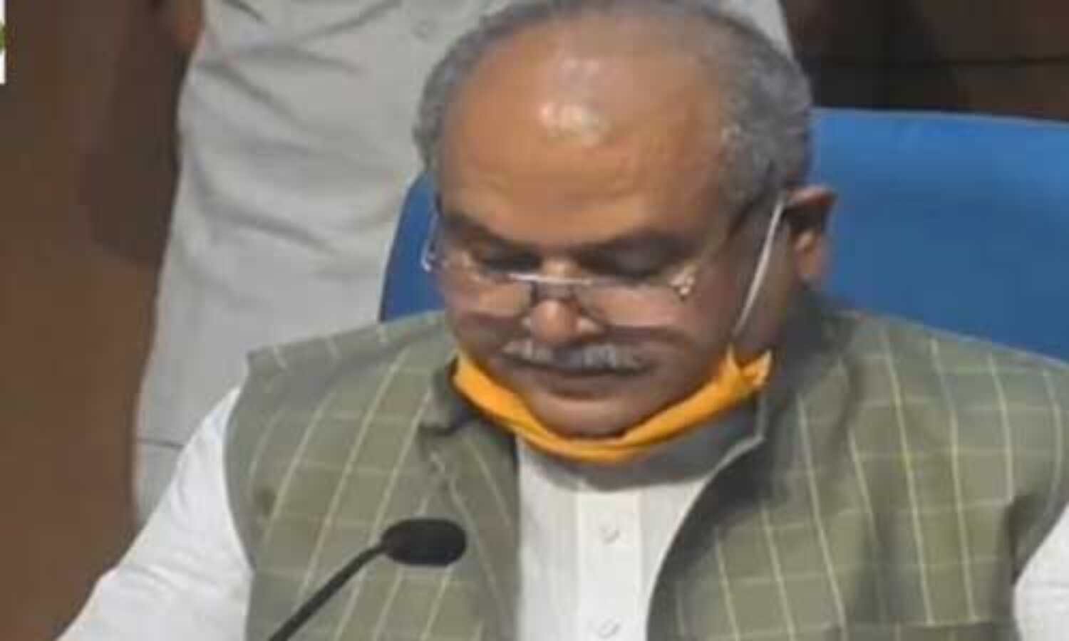 किसानों के लिए बंपर ऐलान, ऋण चुकाने का बढ़ाया गया समय : नरेन्द्र सिंह तोमर किसानों के लिए बंपर ऐलान, ऋण चुकाने का बढ़ाया गया समय : नरेन्द्र सिंह तोमर