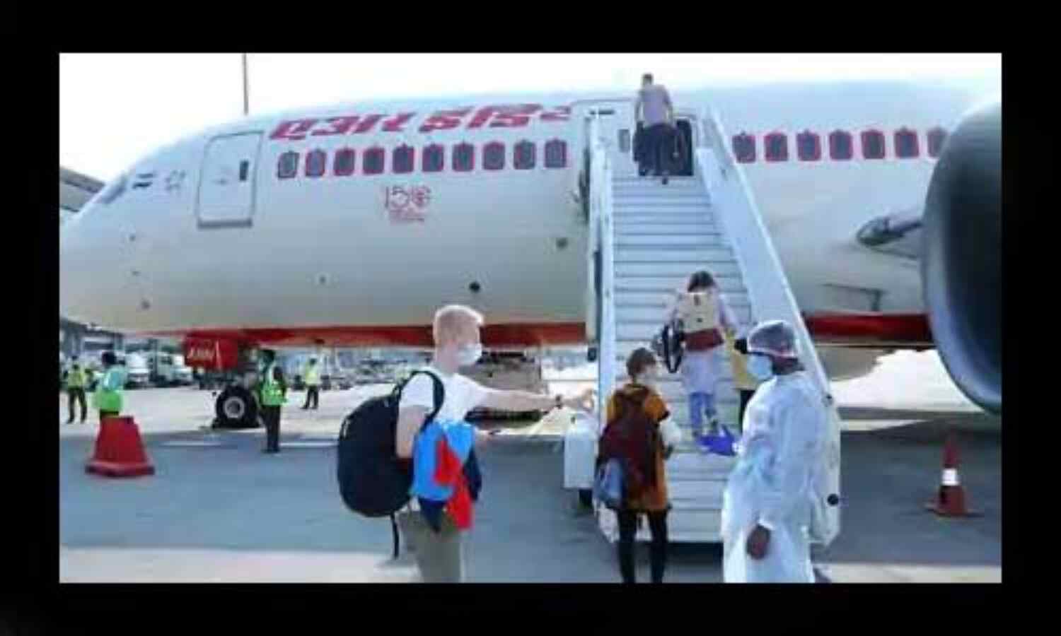 गृह मंत्रालय ने विदेशी नागरिकों की कुछ श्रेणियों को भारत आने की दी अनुमति, लेना होगा नया VISA