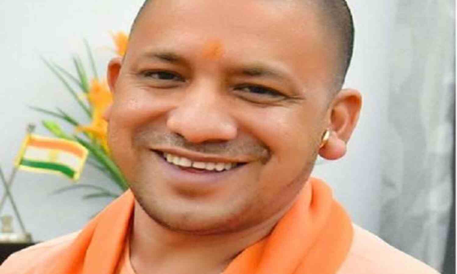 मुख्यमंत्री ने योगी आदित्यनाथ को जन्मदिन पर दी बधाई