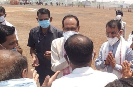 फॉलेन आउट अतिथि विद्वानों की बहाली हमारी प्राथमिकता -सीएम चौहान फॉलेन आउट अतिथि विद्वानों की बहाली हमारी प्राथमिकता -सीएम चौहान