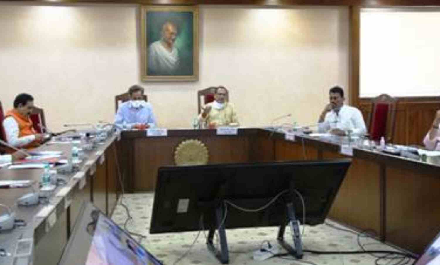 कोरोना को हराना है तो घर पर ही रहकर मनाएं आगामी त्यौहार: मुख्यमंत्री चैहान