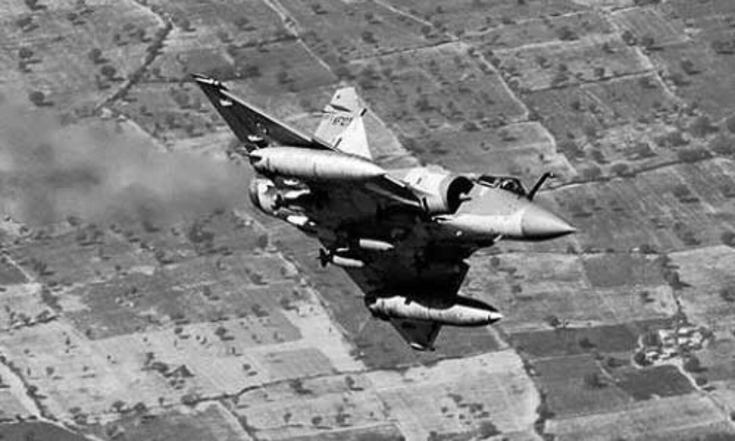 बालाकोट पार्ट-2 के डर से नहीं सोया कराची, ट्विटर पर दिखा खौफ