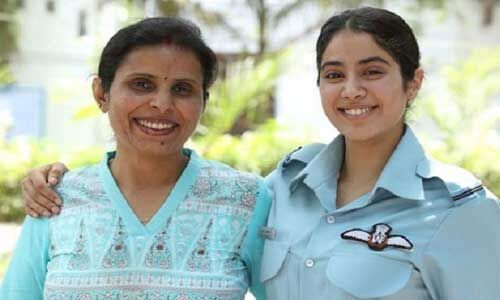जाह्नवी कपूर ने शेयर किया भारत की पहली महिला फ्लाइट लेफ्टिनेंट का मैसेज