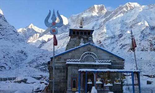 केदारनाथ धाम में अभी किसी को दर्शन की अनुमति नहीं