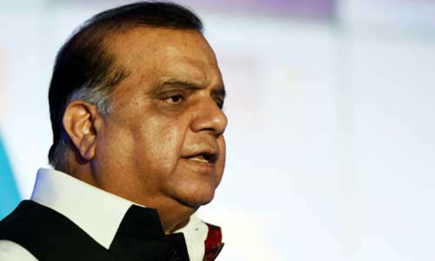 आईओए अध्यक्ष नरिंदर ध्रुव बत्रा के परिवार के आठ सदस्य हुए कोरोना से संक्रमित