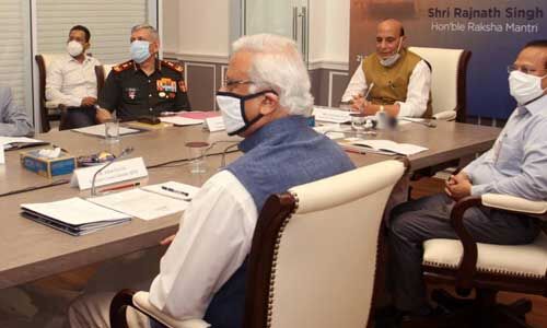 LAC सीमा तनाव : रक्षामंत्री राजनाथ सिंह की CDS और सेना के तीनों अंगों के प्रमुखों के साथ बैठक