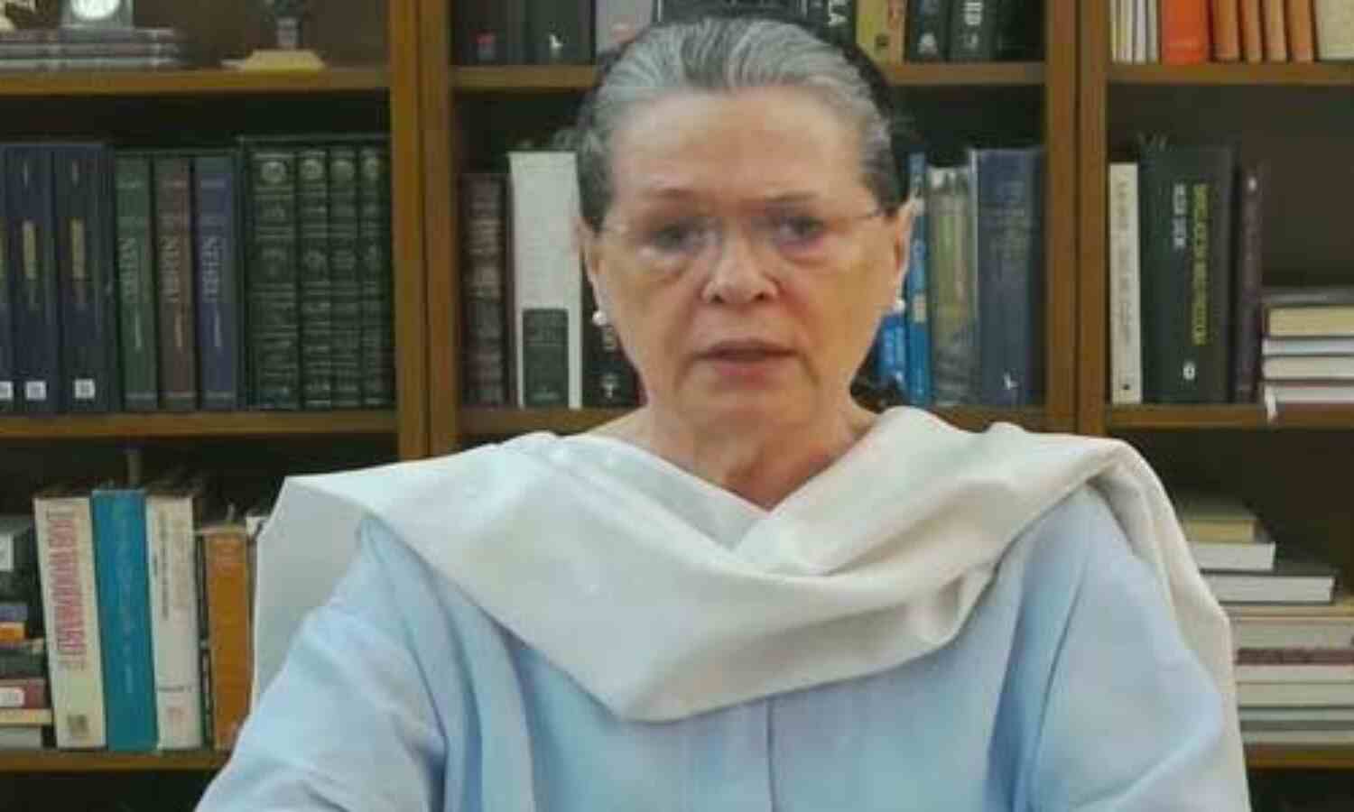 गलवान हिंसक झड़प को लेकर सोनिया बोलीं - हम सेना और सरकार के साथ