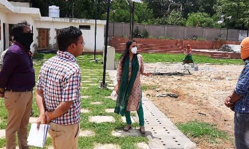 शहर के खेल मैदानों पर दिखने लगे स्मार्ट सिटी के कार्य शहर के खेल मैदानों पर दिखने लगे स्मार्ट सिटी के कार्य