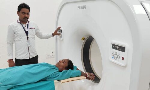 जिला अस्पताल में कोरोना संक्रमण फैलने का इंतजार कर रहा है स्वास्थ्य विभाग जिला अस्पताल में कोरोना संक्रमण फैलने का इंतजार कर रहा है स्वास्थ्य विभाग