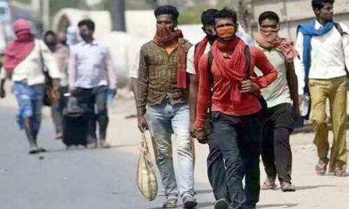 प्रवासी श्रमिकों को घर में मिलने लगा काम, लौटी रौनक