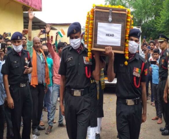 गलवान घाटी में शहीद हुए दीपक का पार्थिव शरीर घर पहुंचा, सीएम ने दी श्रद्धांजलि