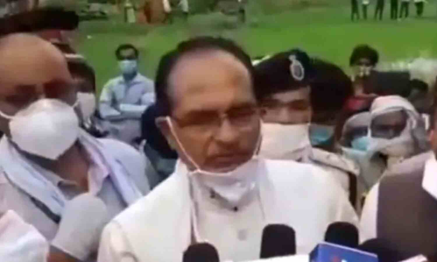 मुख्यमंत्री चौहान की अपील चीनी सामान का बहिष्कार करें , स्वदेशी अपनाएं