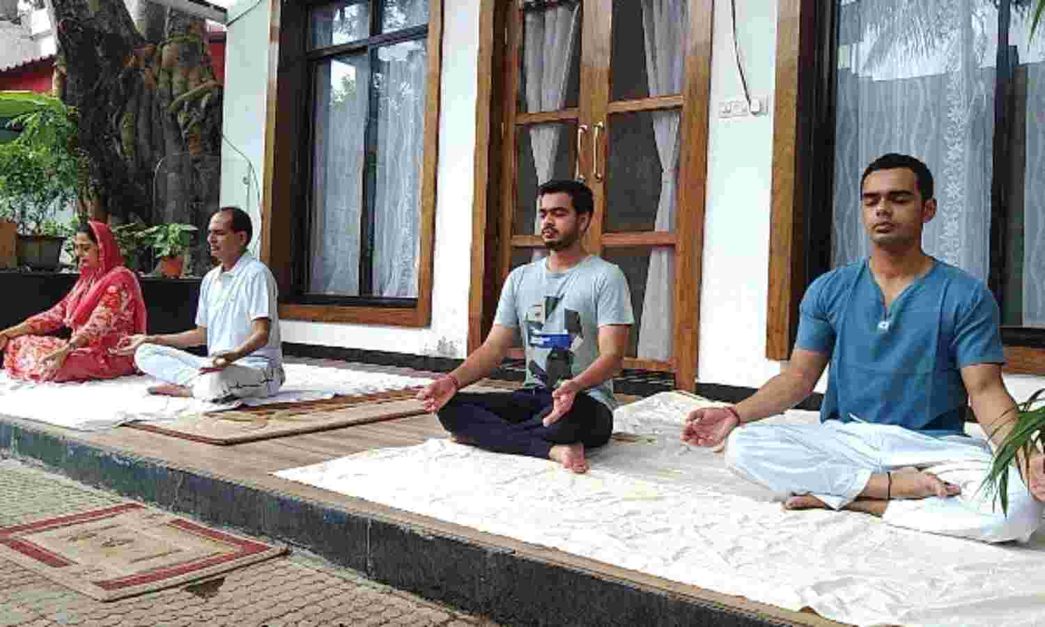 योग निरोग रहने का, स्वस्थ रहने का सबसे प्रभावी माध्य : मुख्यमंत्री चौहान