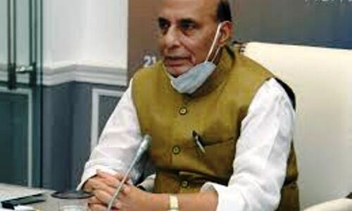 एलएसी मुद्दे पर राजनाथ ने की समीक्षा बैठक, सीडीएस व तीनों सेना अध्यक्ष हुए शामिल