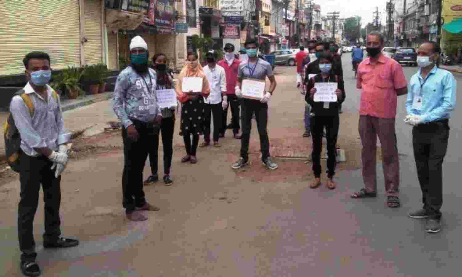 कोरोना से बचाव का संदेश देने माधव विद्यालय ने जागरूकता रैली निकाली