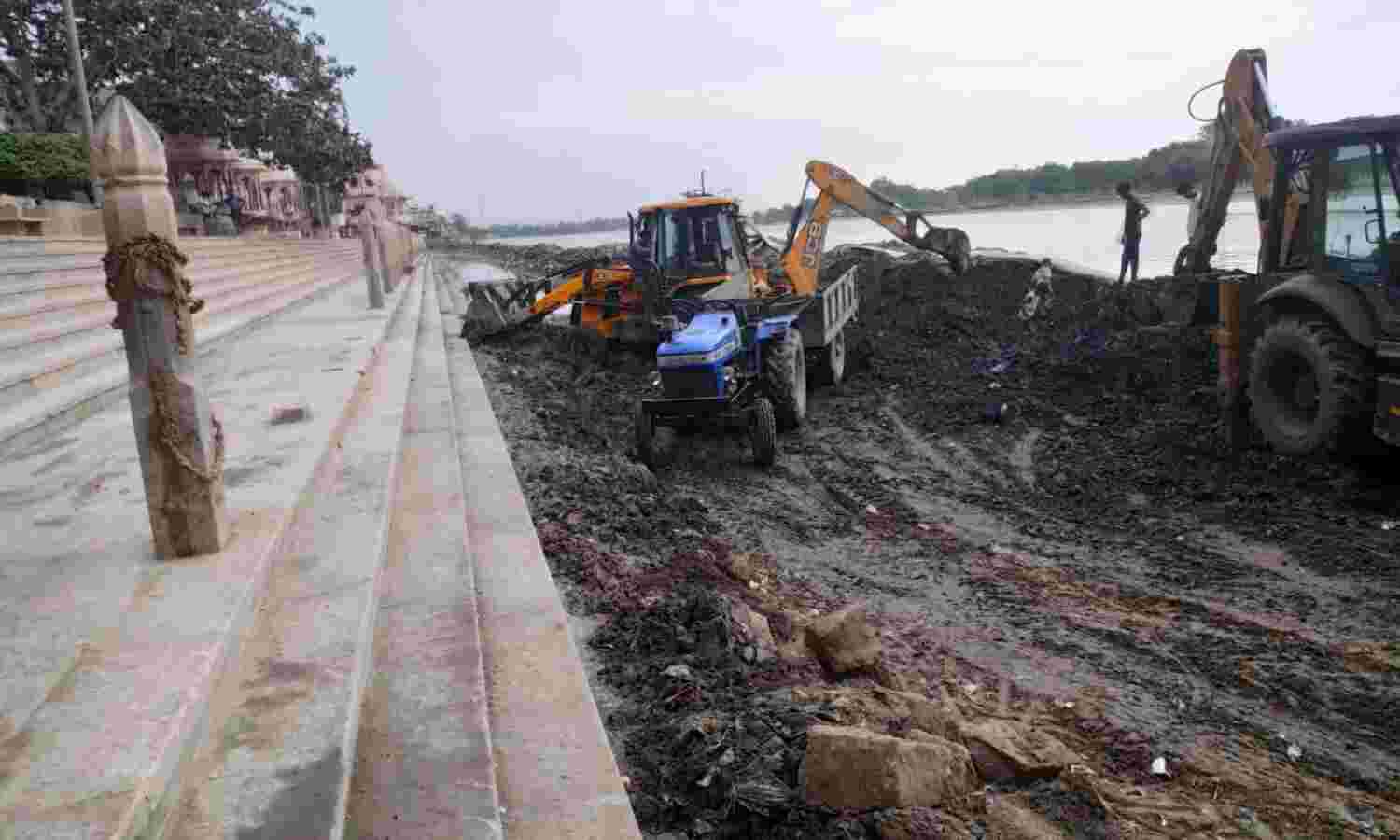 सच उजागर हुआ तो दौड़े अधिकारी, अब कर रहे है ऐसा काम आप भी रह जाएंगे हैरान सच उजागर हुआ तो दौड़े अधिकारी, अब कर रहे है ऐसा काम आप भी रह जाएंगे हैरान