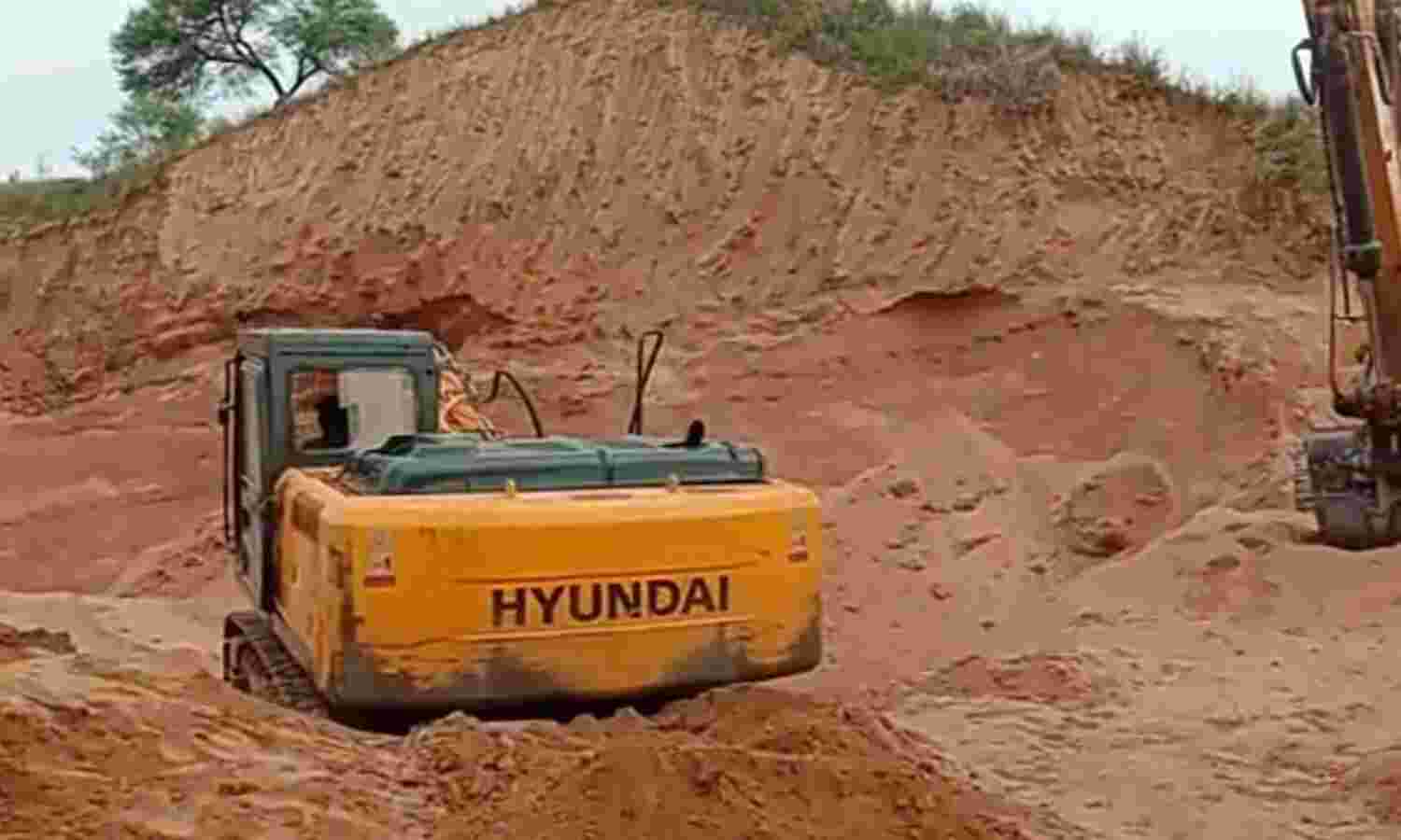 पन्ना जिले में प्राकृतिक झरनों के निकट खुदाई से बंद हुए जल स्रोत