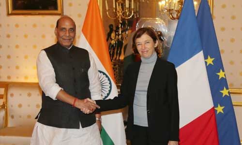 चीन से टेंशन : फ्रांस ने बढ़ाया दोस्ती का हाथ