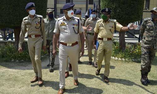 सीमा पार आतंकी शिविर सक्रिय लेकिन हम हैं तैयार : पुलिस महानिदेशक