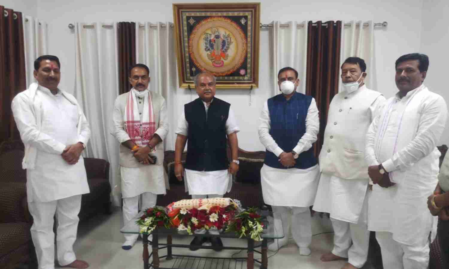 केन्द्रीय मंत्री नरेंद्र सिंह तोमर से मिले नवनियुक्त मंत्री