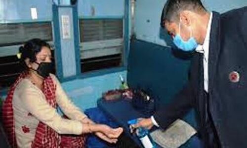 परिसर और ट्रेन में मास्क न पहनने वालों पर अब रेलवे कार्रवाई करेगा