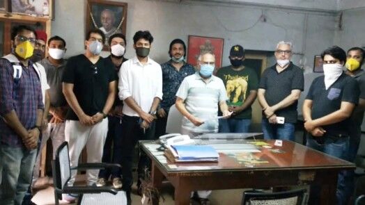 मंदी से परेशान रेस्टॉरेंट संचालकों ने सांसद शेजवलकर को सौंपा ज्ञापन