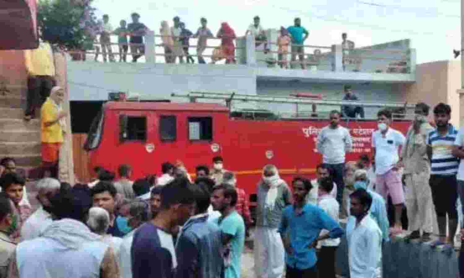 गाजियाबाद की अवैध फैक्ट्री में आग, 8 की मौत और 20 से अधिक घायल