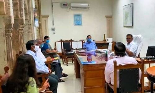 प्रवासी श्रमिकों को रोजगार उपलब्ध कराने के लिये संभाग आयुक्त ने दिए निर्देश