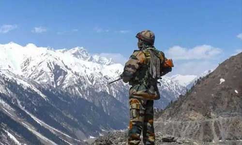 बारामूला : लश्कर के टॉप कमांडर सहित दो आतंकी ढेर, तीन जवान भी शहीद