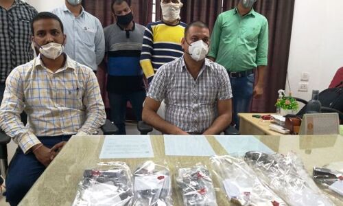 अवैध हथियार बेचने वाले को एसटीएफ ने दबोचा, मुखबिर से मिली थी जानकारी