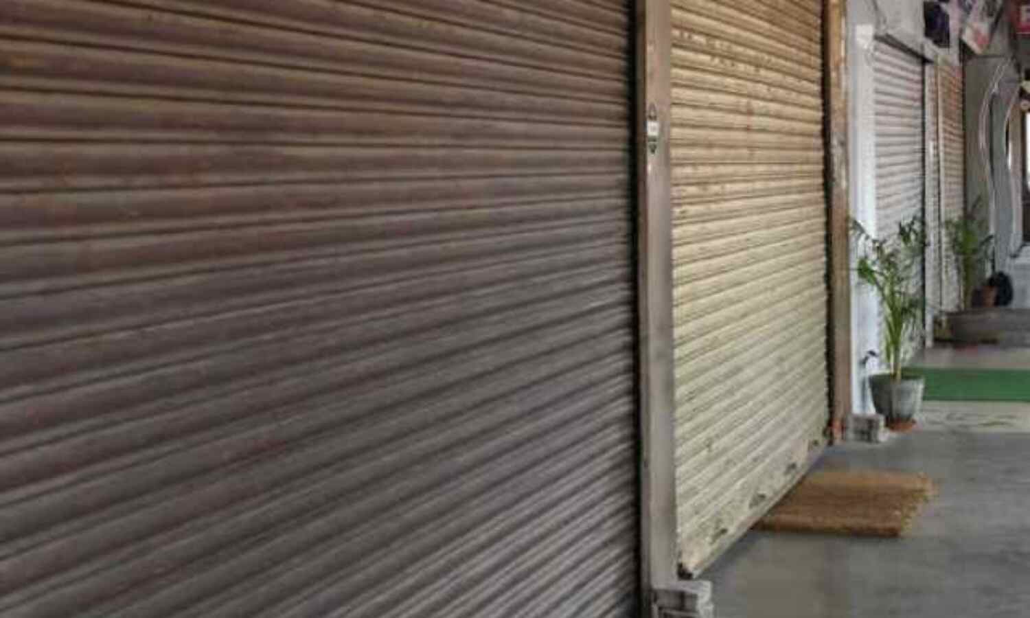 ग्वालियर : तीन दिन के लॉकडाउन में 150 करोड़ से अधिक का कारोबार प्रभावित ग्वालियर : तीन दिन के लॉकडाउन में 150 करोड़ से अधिक का कारोबार प्रभावित