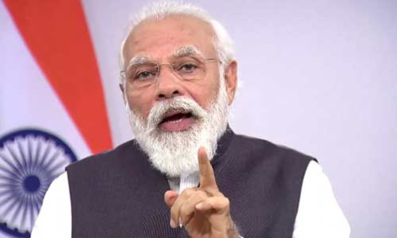 कोरोना काल की मार से अर्थव्यवस्था पर पीएम ने संभाला मोर्चा, 50 नौकरशाहों संग मीटिंग