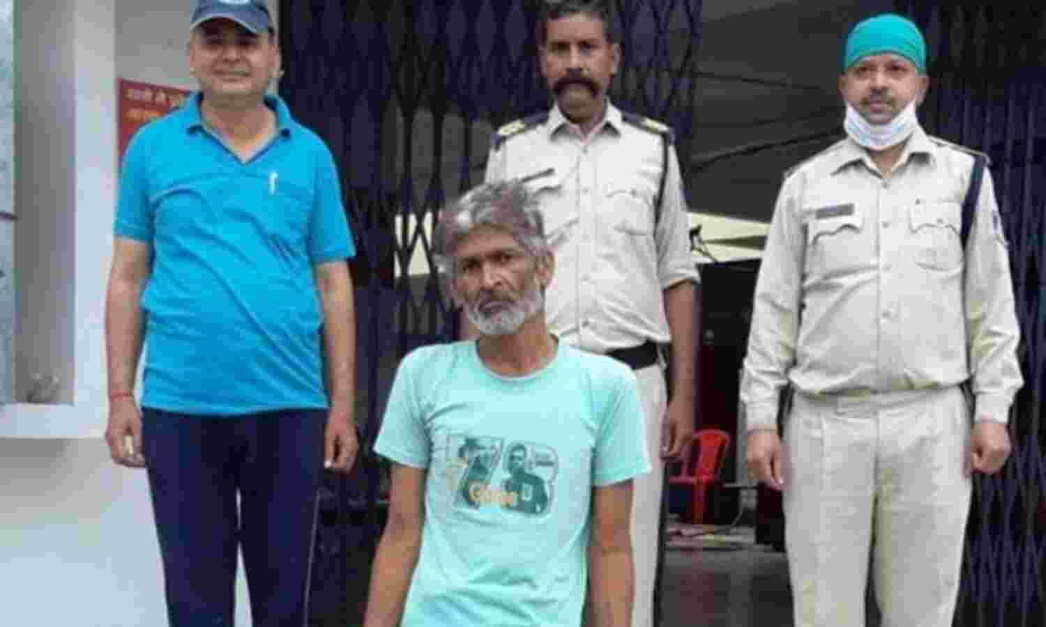 साधु के भेष में छिपकर रह रहे बदमाश को पुलिस ने किया गिरफ्तार