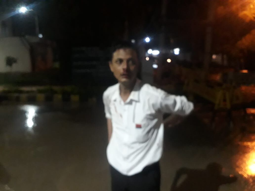 जयारोग्य में कोरोना मरीज को छोड़ने पहुंची एम्बुलेंस के ड्राइवर और सुरक्षाकर्मी के बीच हाथापाई