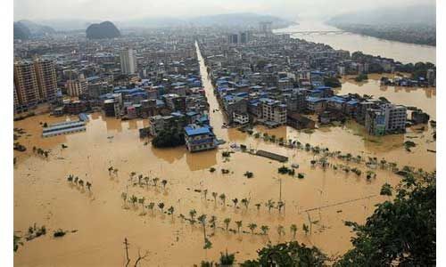 चीन का वुहान अब भयंकर बाढ़ की चपेट में