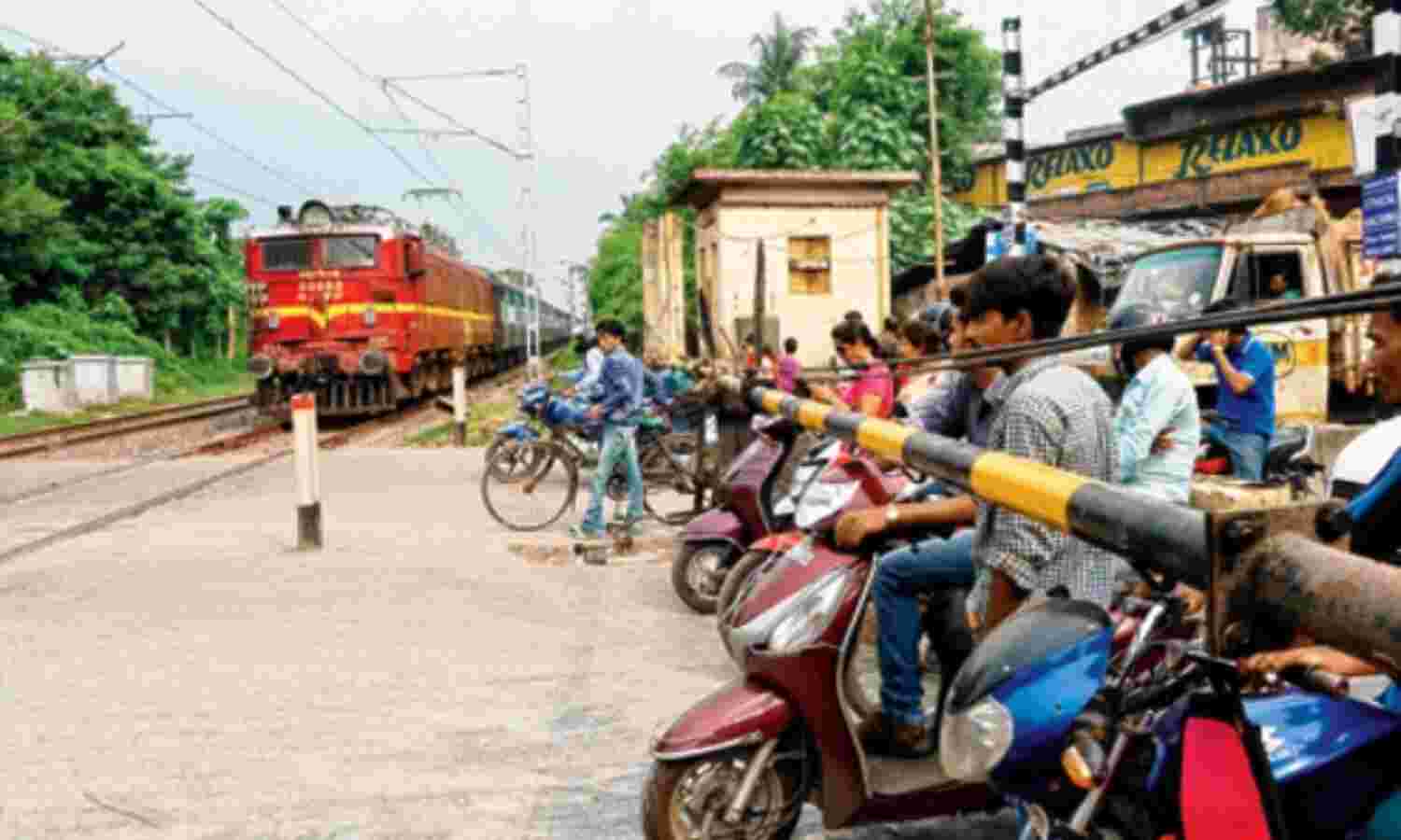 बिरलानगर व रायरू स्टेशन के बीच रेलवे क्रॉसिंग होंगी बंद