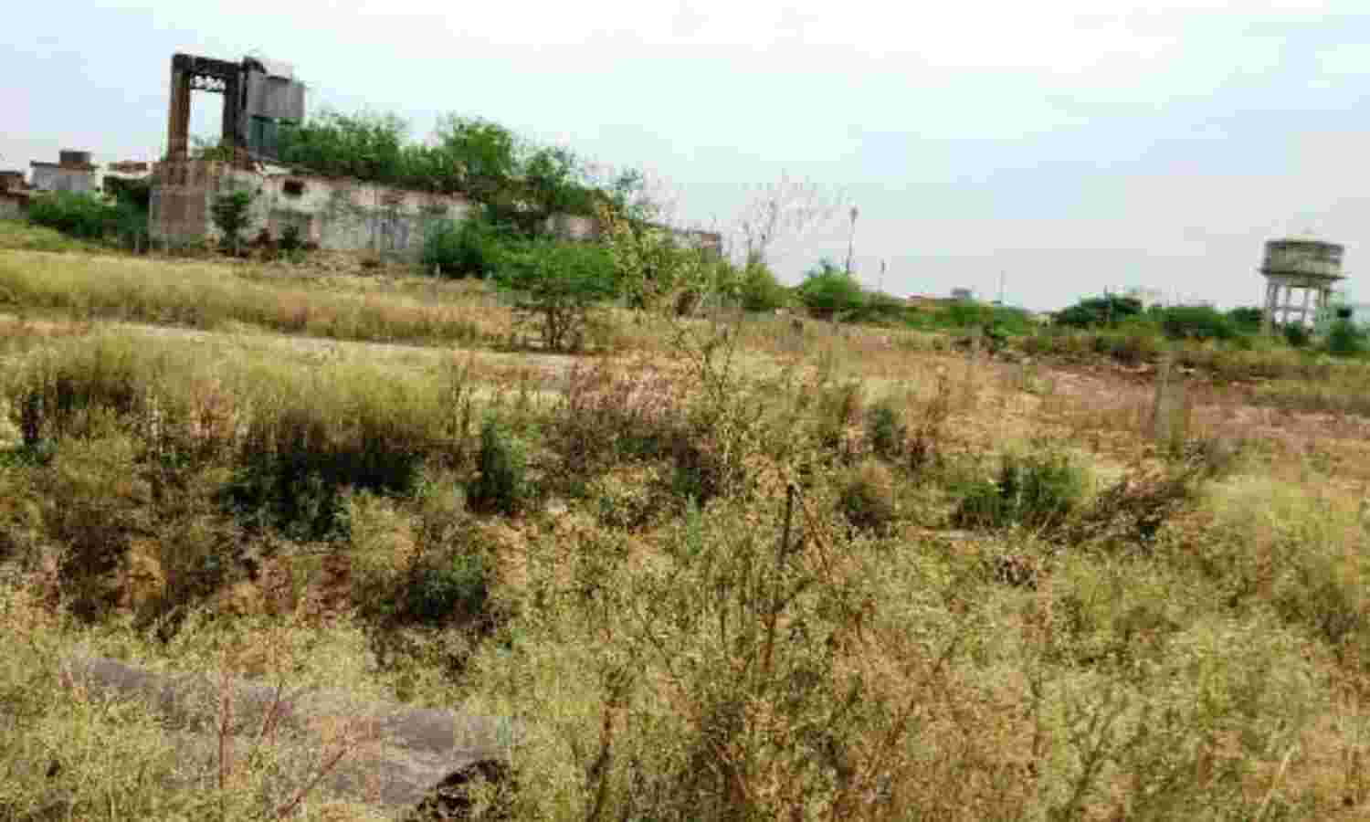 नारायण विहार में बिक रहे शासकीय जमीन पर भूखंड, खड़े हो गए अवैध मकान