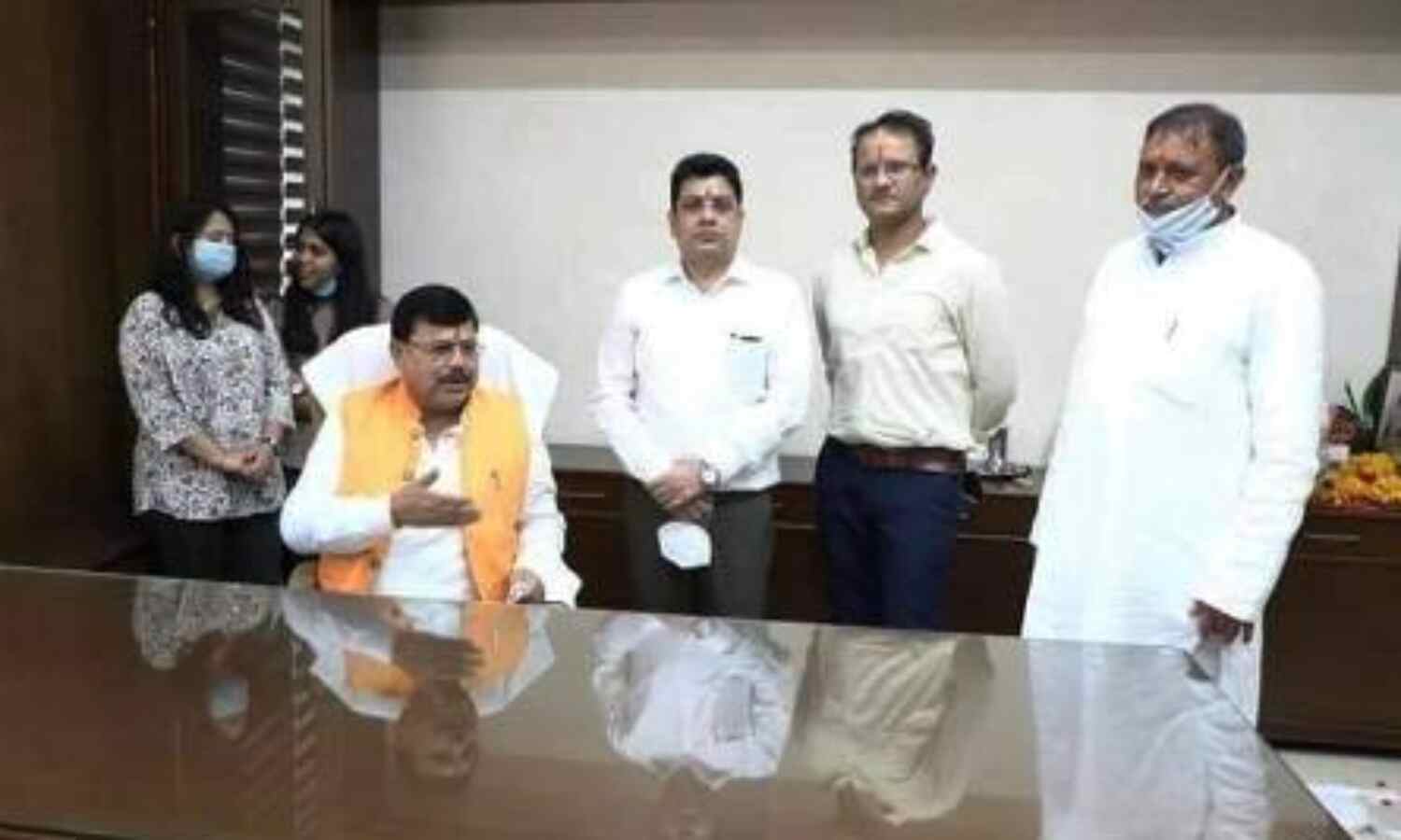 मंत्री प्रद्युमन सिंह ने संभाला कार्यभार, अंतिम पंक्ति के अंतिम व्यक्ति के घर में...