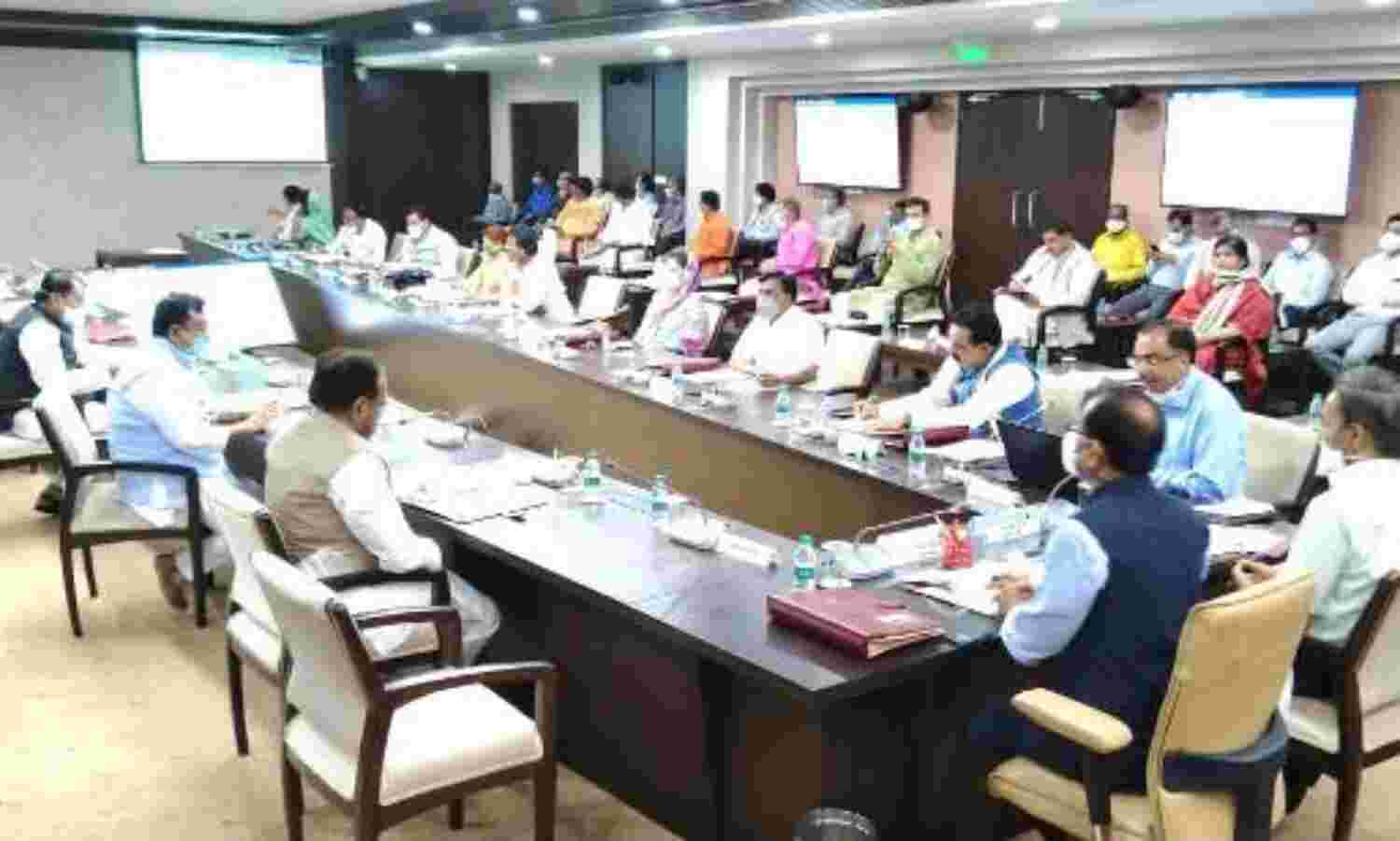 गरीबों को साहूकारों के चुंगल से मुक्त कराने वाले विधयेक को स्वीकृति