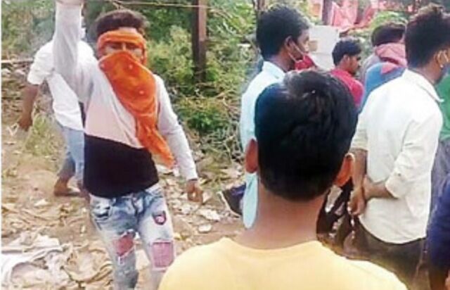 अवैध अतिक्रमण कर दरगाह बनाने पर जगनापुरा में तनाव