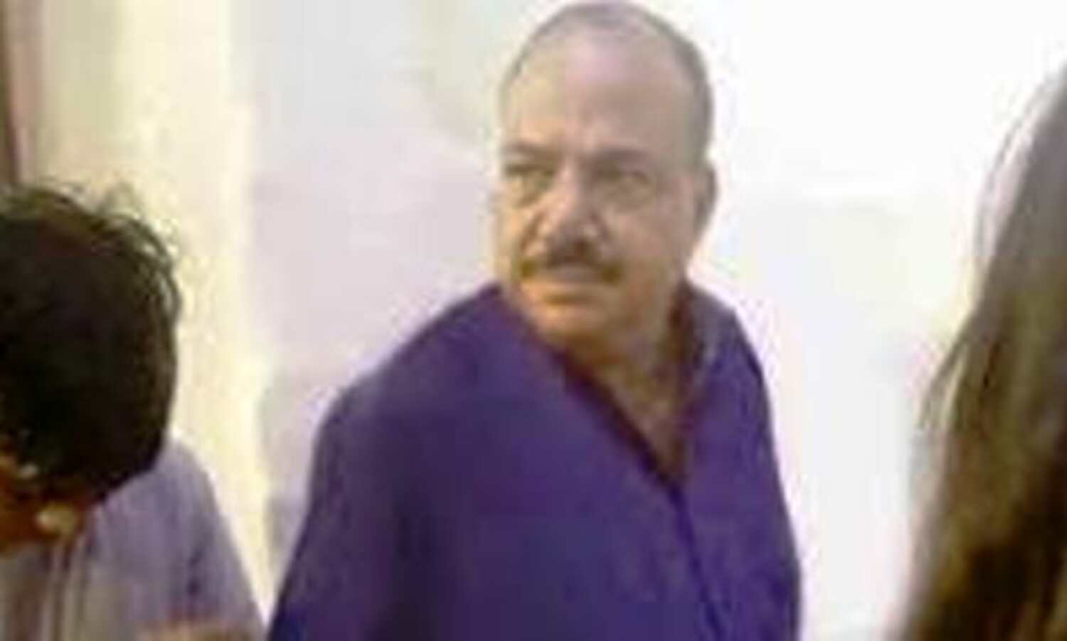 प्यारे मियां की बेटियों ने किया हंगामा, आज न्यायालय में पेश होगा