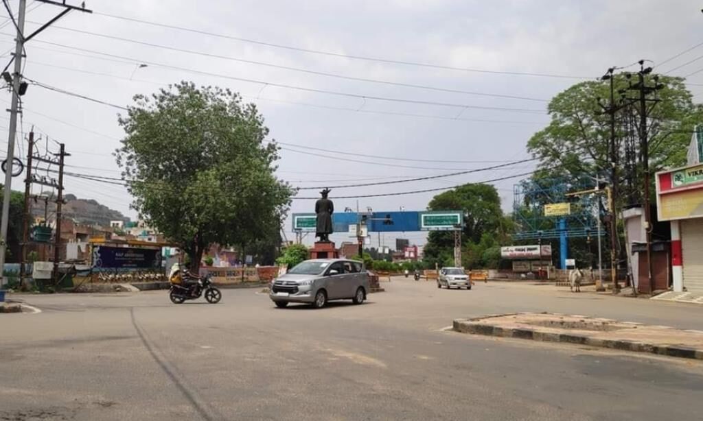 Photo/ शहर में टोटल लॉकडाउन, तस्वीरों में देखें हाल