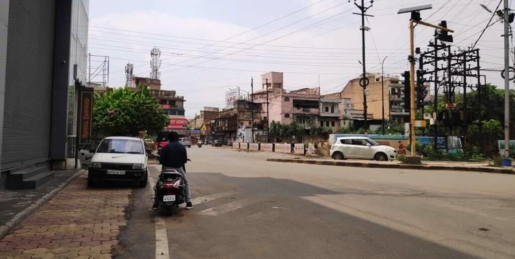 Photo/ शहर में टोटल लॉकडाउन, तस्वीरों में देखें हाल