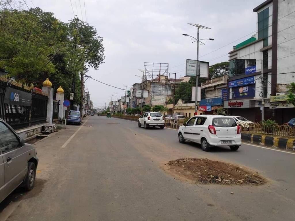 Photo/ शहर में टोटल लॉकडाउन, तस्वीरों में देखें हाल