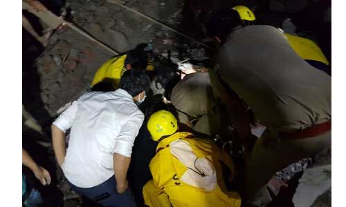 देहरादून : तेज बारिश के दौरान मकान ढहा, तीन लोगों की मौत, रेस्क्यू ऑपरेशन जारी