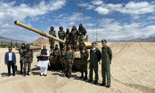 लेह में राजनाथ सिंह ने कहा - भारत की एक इंच भी जमीन कोई नहीं छीन सकता