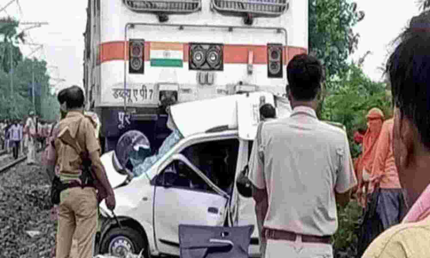 बिहार : पटना में जनशताब्दी से टकराई बोलेरो, 4 लोगों की मौत