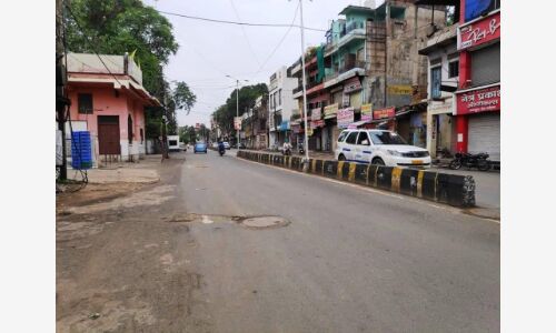 कोरोना से चिकित्सक के जेठ की मौत, चिकित्सक, आरक्षक, किराना संचालक,  सहित 52 संक्रमित