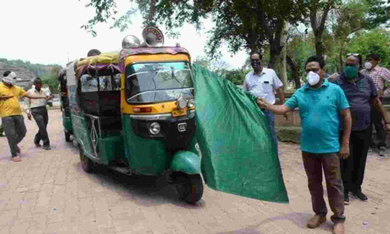 कोरोना वायरस के संक्रमण से बचाव के लिए निगम द्वारा चलाया जा रहा है जन जागरूकता अभियान
